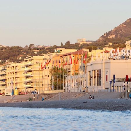 "Dans Les Toits De La Ville" Plein Centre Et Mer Menton Exterior foto
